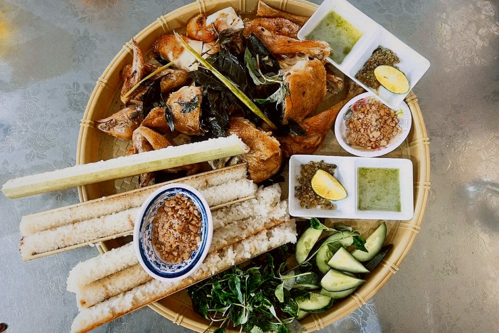 Grilled chicken & cơm lam